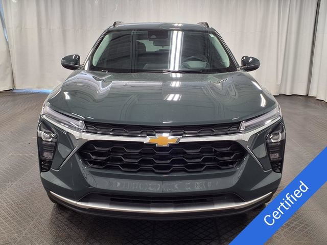 Used 2025 Chevrolet Trax LT w/ Driver Confidence Package FWD image 22