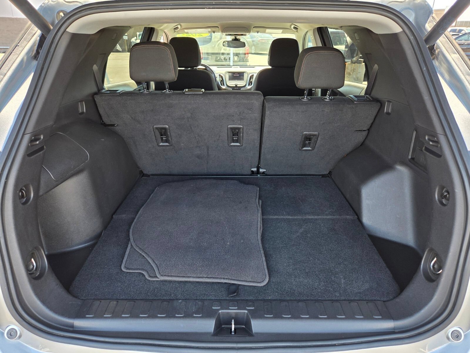 Used 2024 Chevrolet Equinox LT FWD image 13