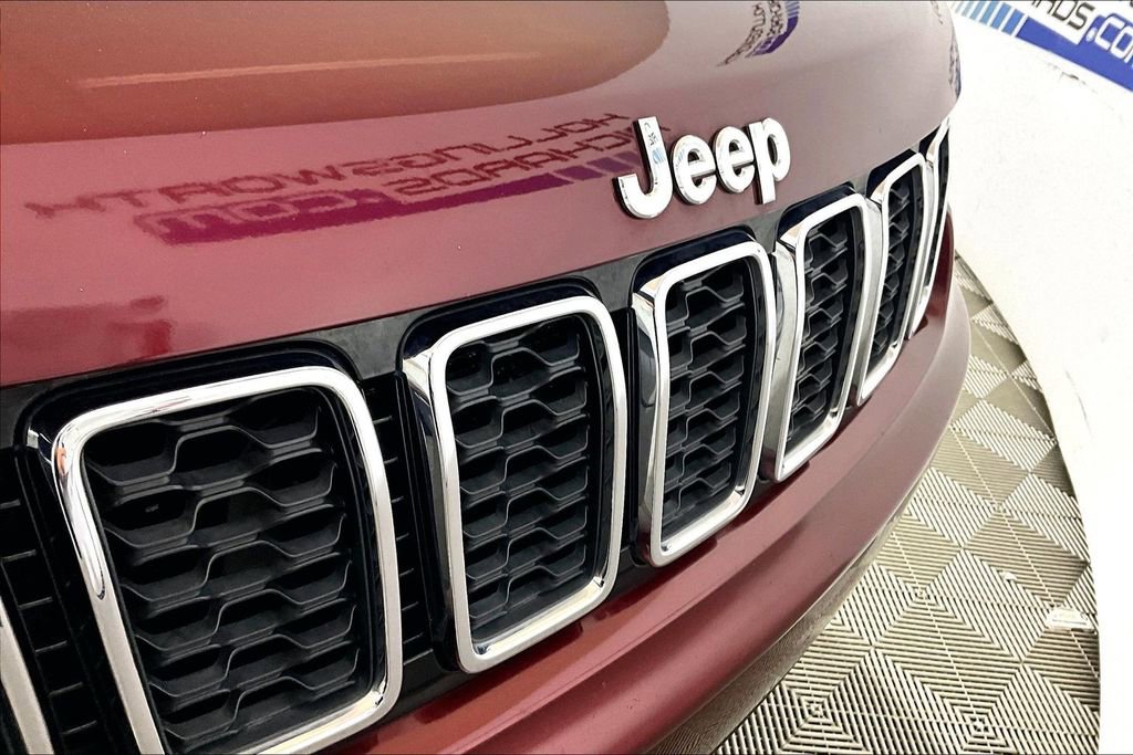Used 2020 Jeep Grand Cherokee Limited AWD/4WD image 23