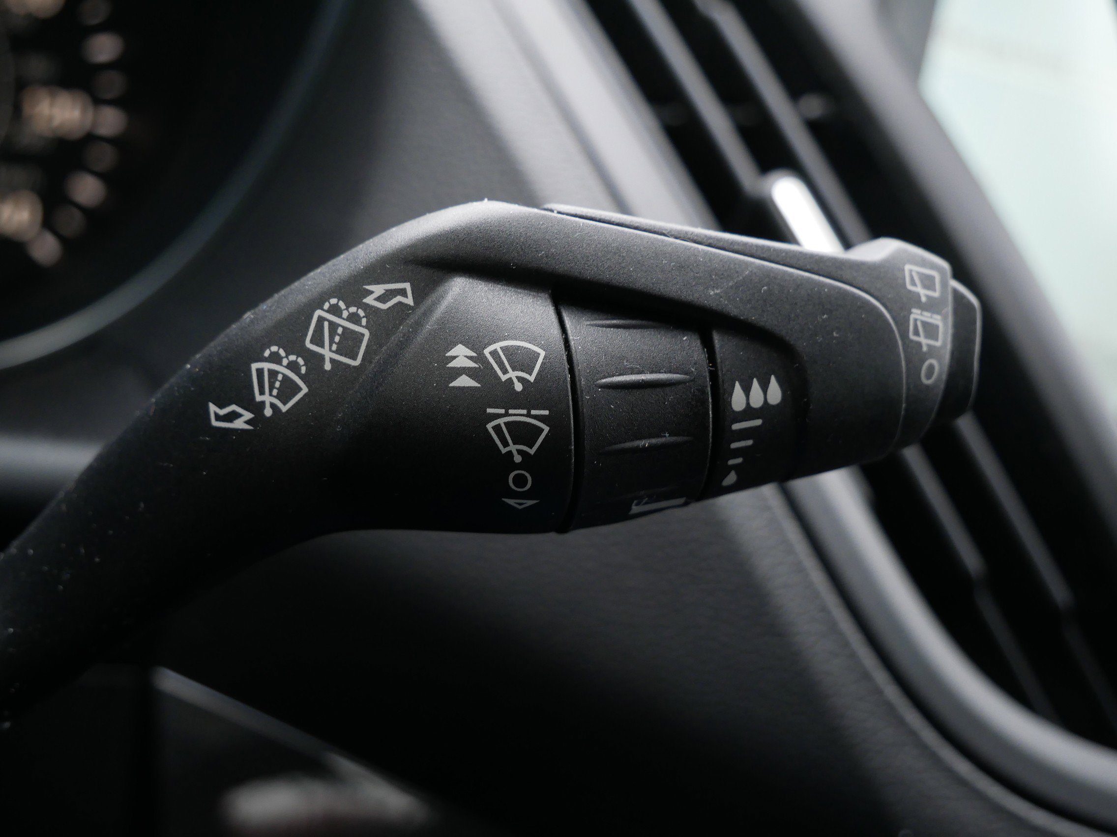 Certified 2019 Ford Escape Titanium image 19