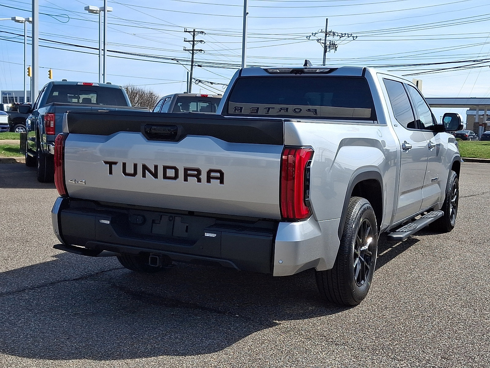 Used 2023 Toyota Tundra SR5 w/ SR5 Premium Package image 7
