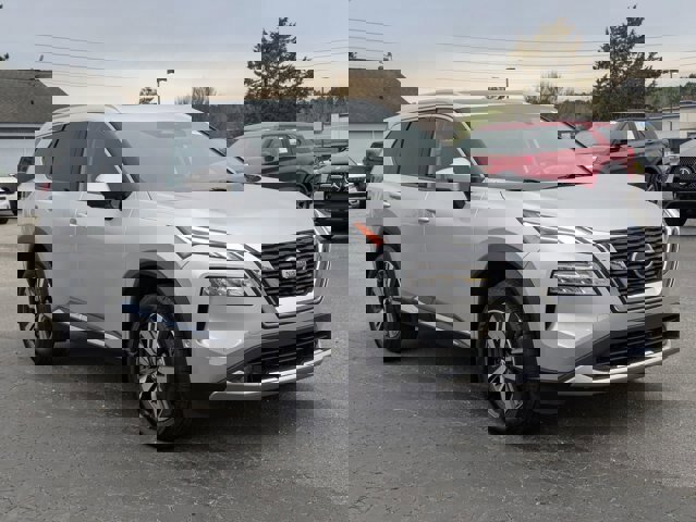 Used 2021 Nissan Rogue Platinum image 7