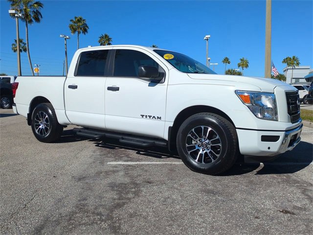 Used 2024 Nissan Titan SV w/ SV Convenience Package image 8