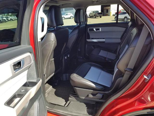 Certified 2024 Ford Explorer XLT w/ Equipment Group 202A AWD/4WD image 13
