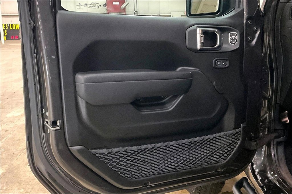Used 2023 Jeep Wrangler Unlimited image 21