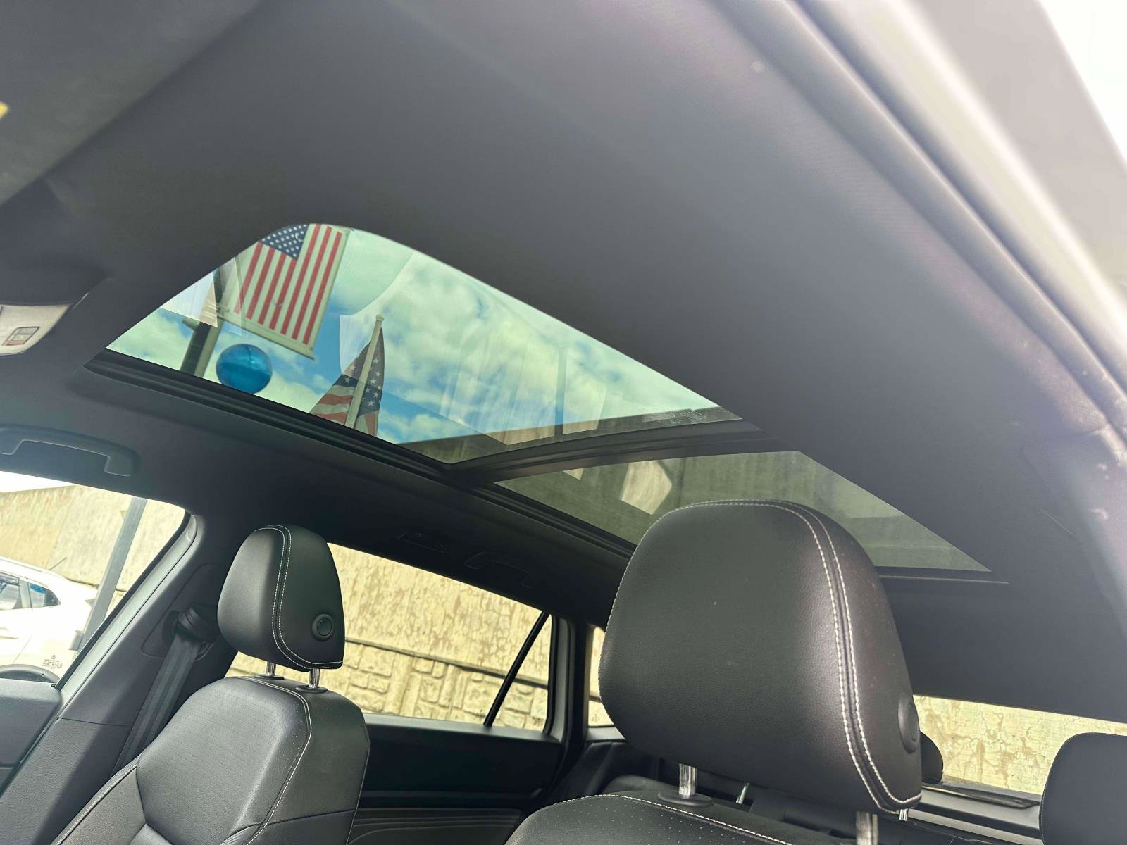 Used 2023 Volkswagen Atlas Cross Sport SEL R-Line image 21