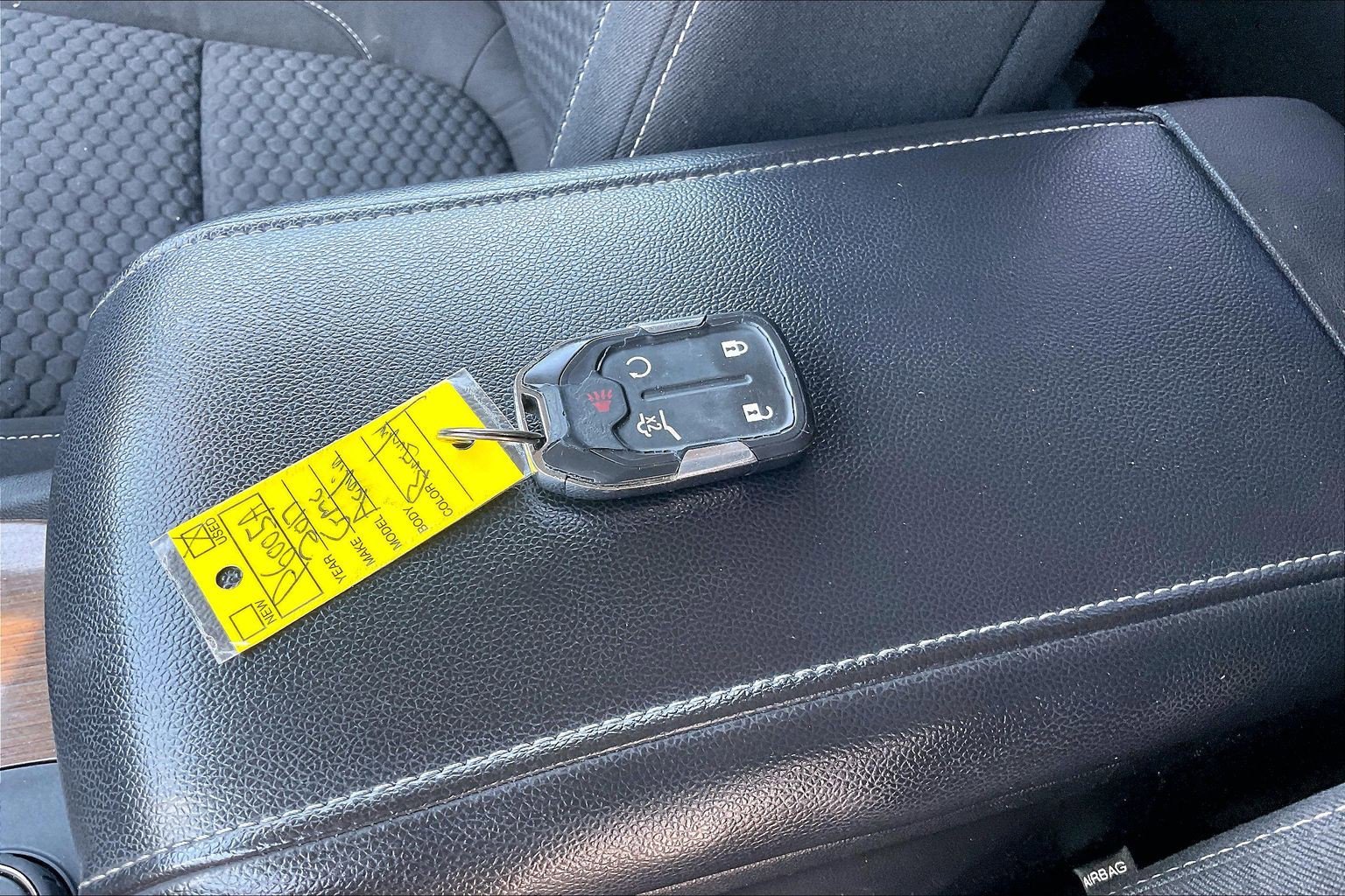 Used 2017 GMC Acadia SLE w/ LPO, Floor Liner Package FWD image 10