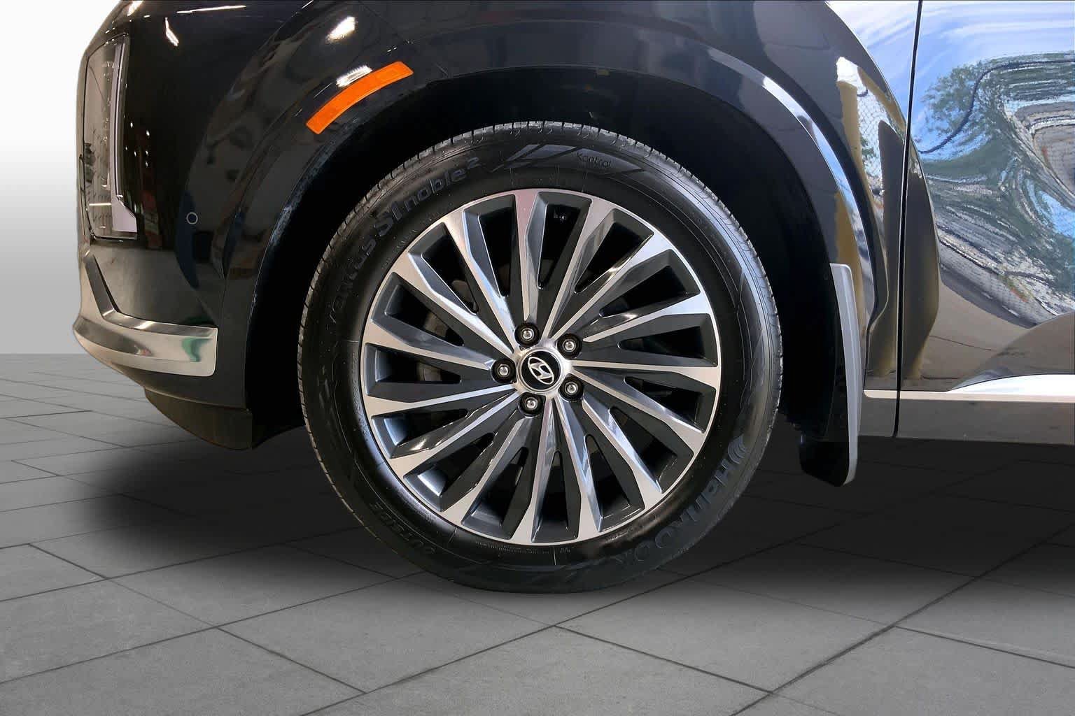 Used 2023 Hyundai Palisade Calligraphy FWD image 10