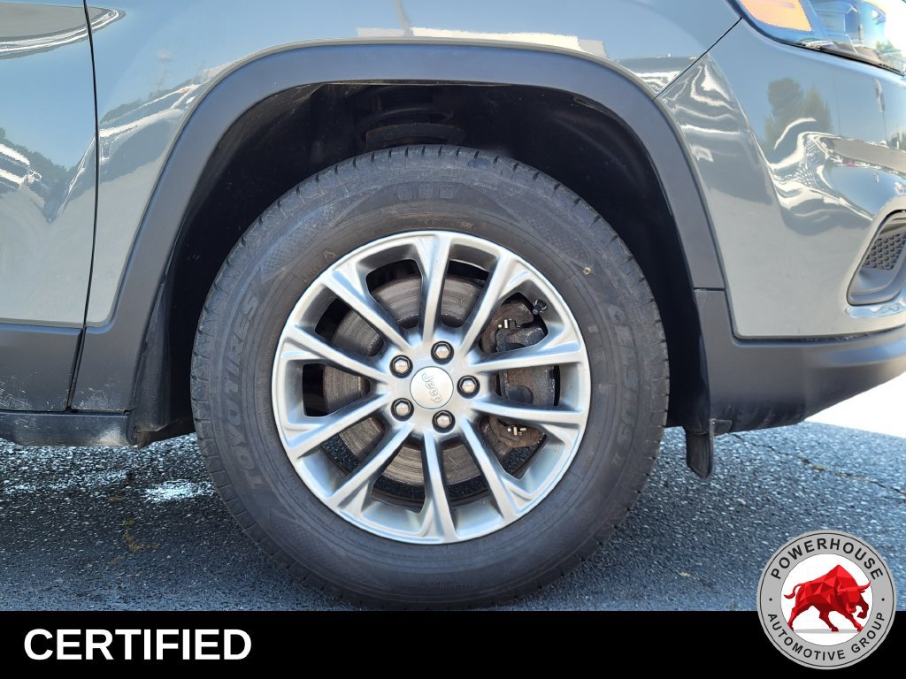 Used 2020 Jeep Cherokee Latitude Plus w/ Cold Weather Group AWD/4WD image 12