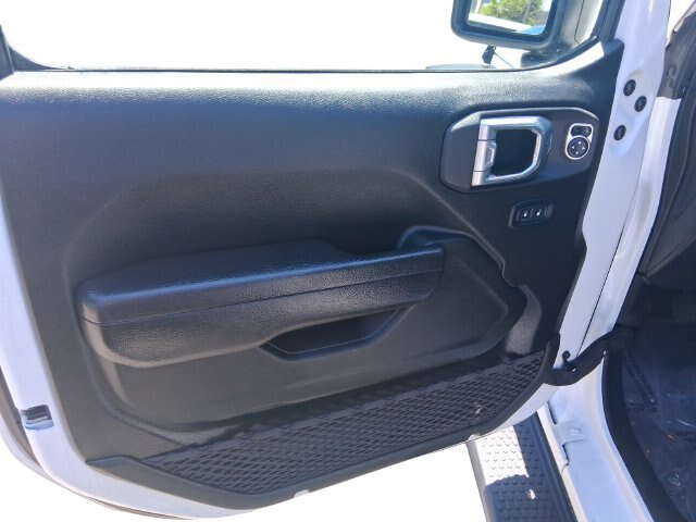 Used 2022 Jeep Wrangler Unlimited Sport AWD/4WD image 11