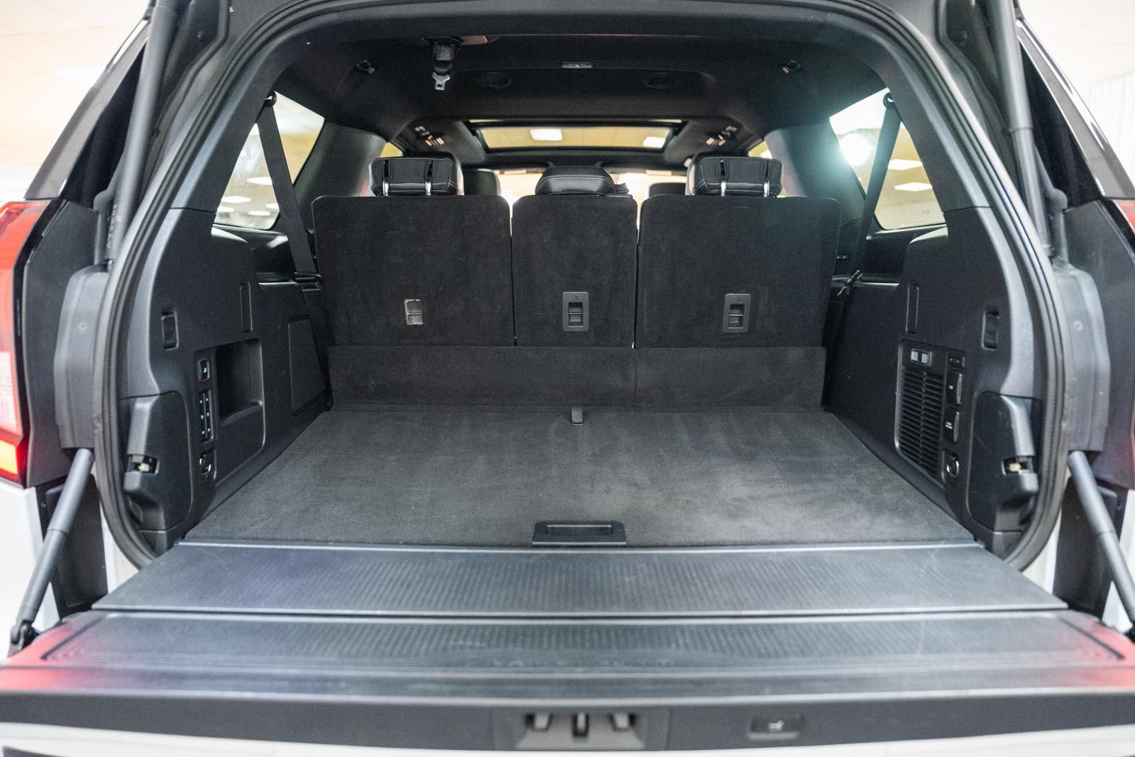 Certified 2025 Ford Expedition Max Platinum w/ Stealth Appearance Package AWD/4WD image 10