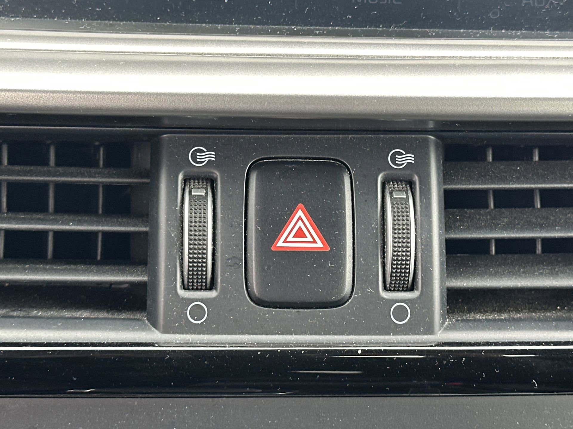 Used 2020 Kia Optima LX image 6