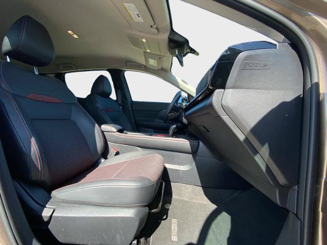 Used 2026 Nissan Kicks SR FWD image 15