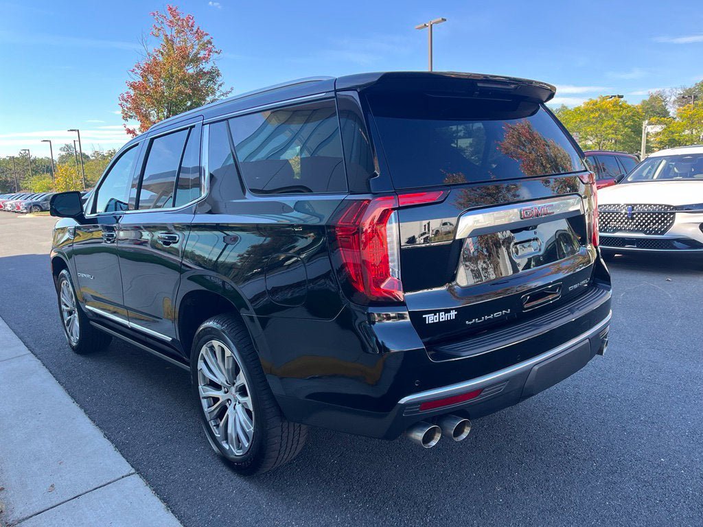 Used 2022 GMC Yukon Denali w/ Denali Premium Package AWD/4WD image 7