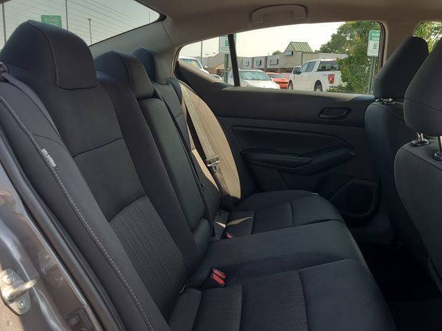 Used 2025 Nissan Altima 2.5 SV FWD image 15