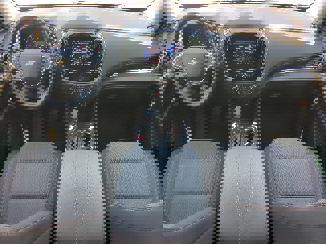 Used 2021 Chevrolet Traverse LT image 13