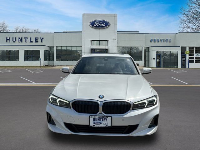 Used 2025 BMW 330i xDrive Sedan AWD/4WD image 3
