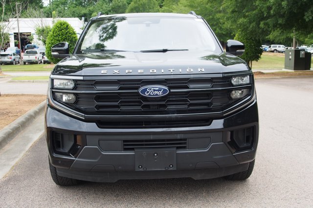Certified 2025 Ford Expedition Max Active AWD/4WD image 2
