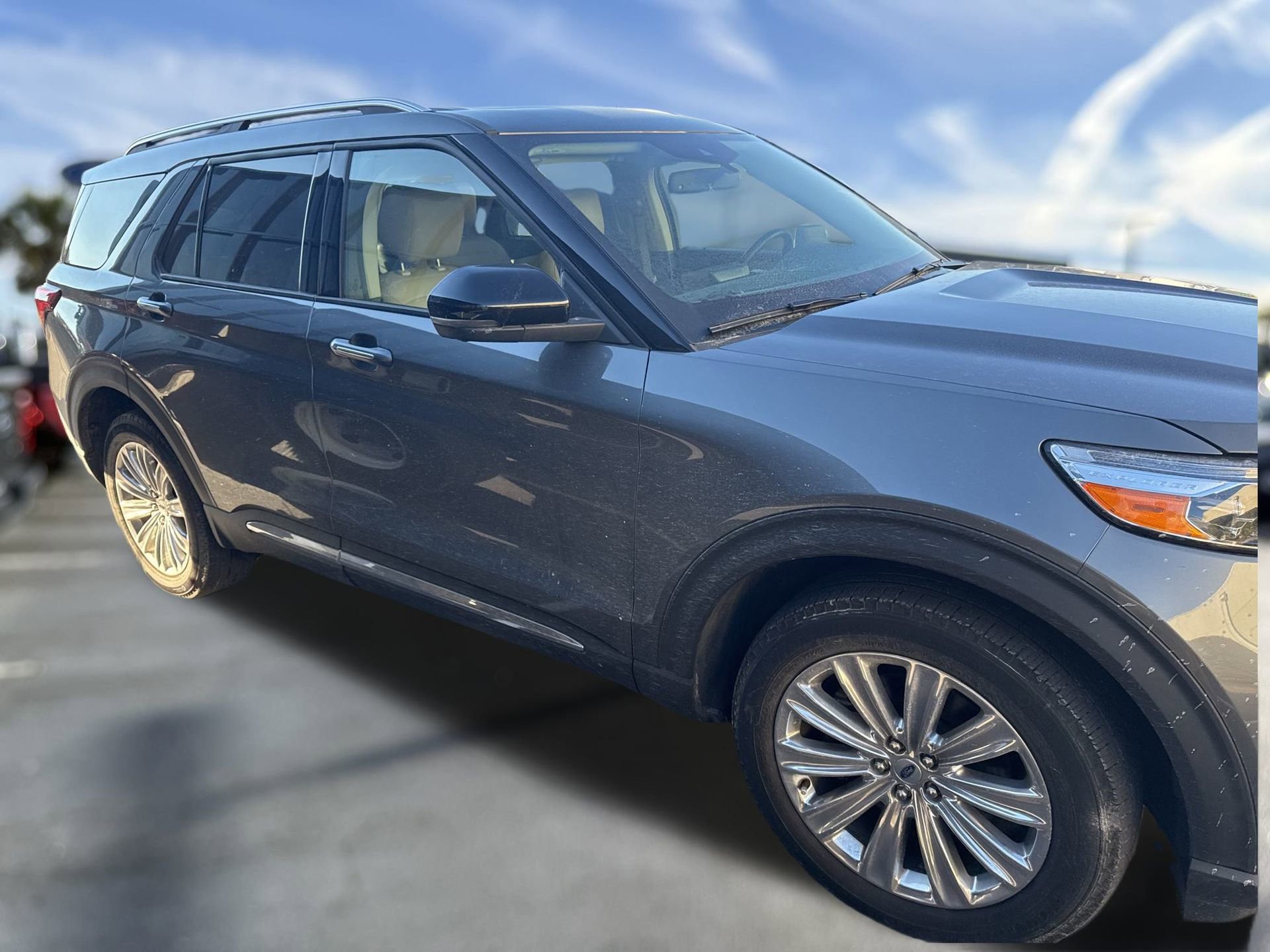 Certified 2023 Ford Explorer Limited w/ Hybrid Equipment Group 310A image 4