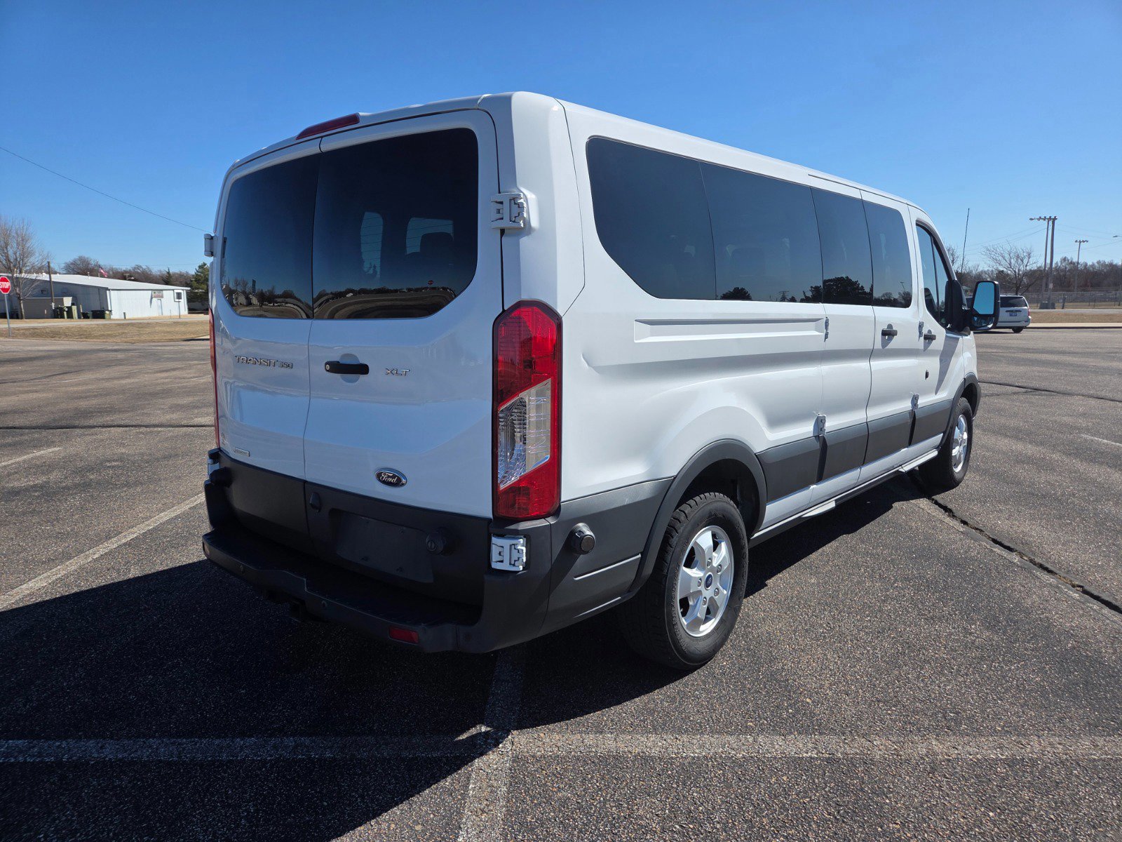 Certified 2018 Ford Transit 350 XLT image 4