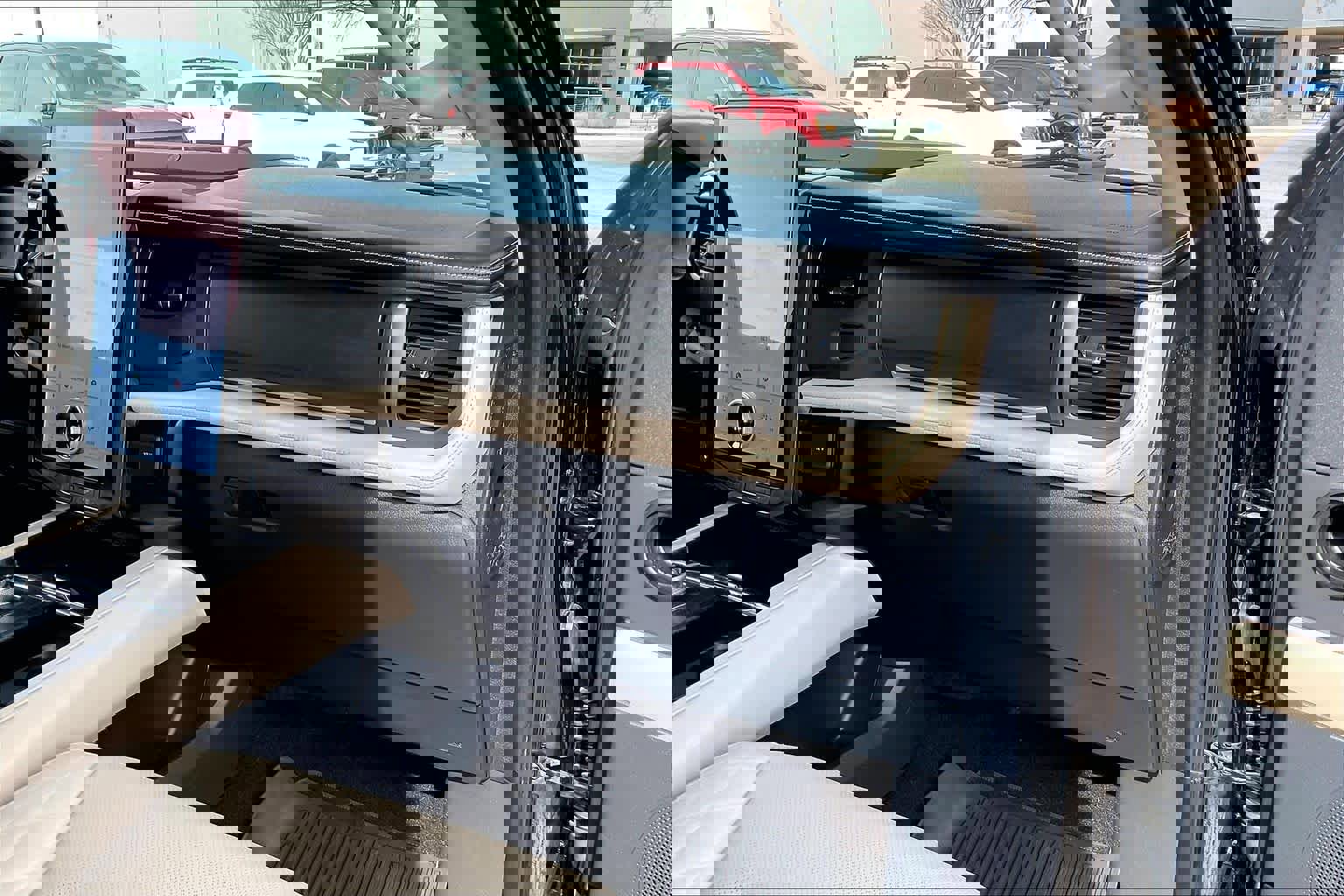 Certified 2023 Ford Expedition Platinum image 20