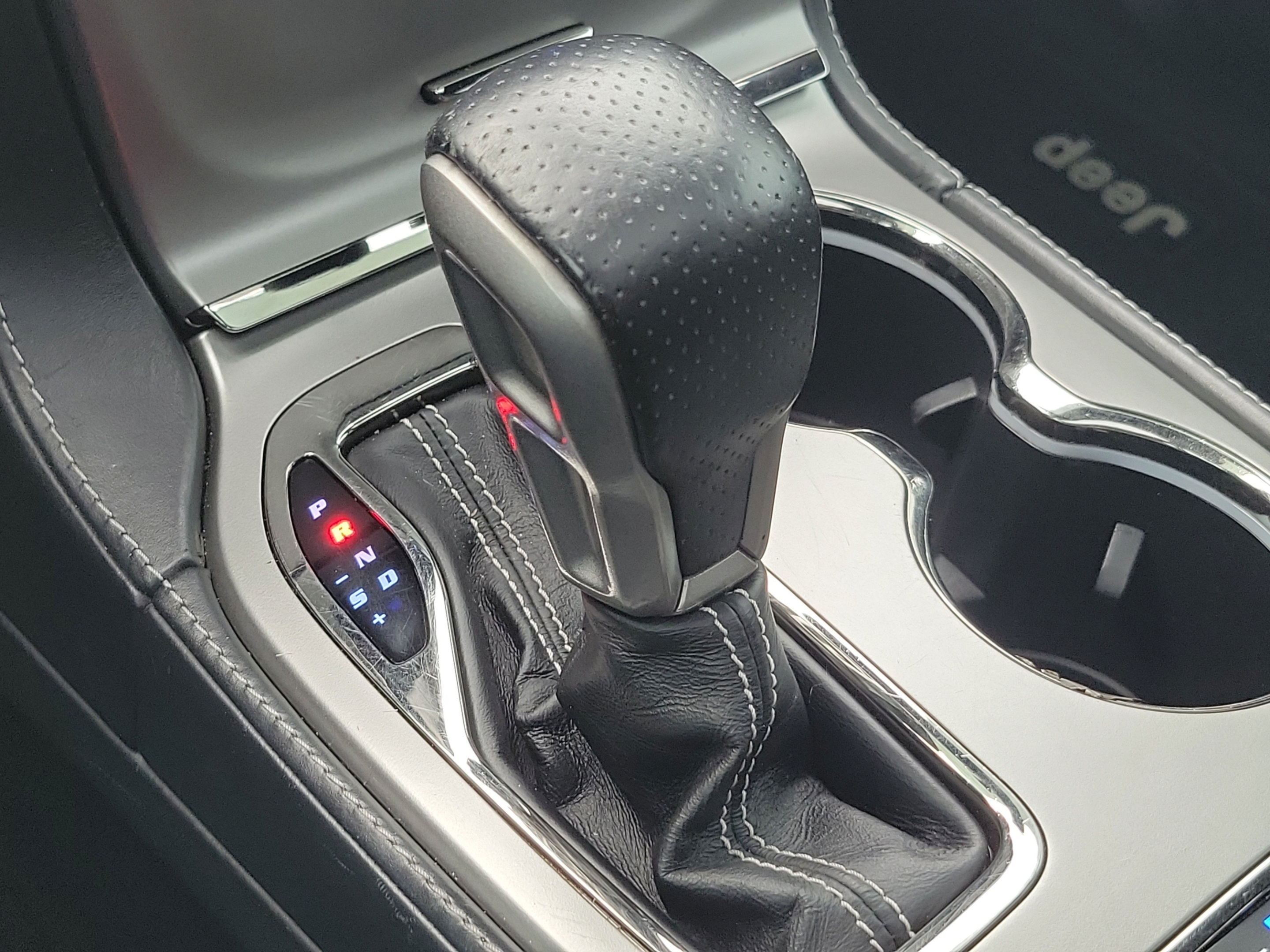 Used 2017 Jeep Grand Cherokee SRT AWD/4WD image 31