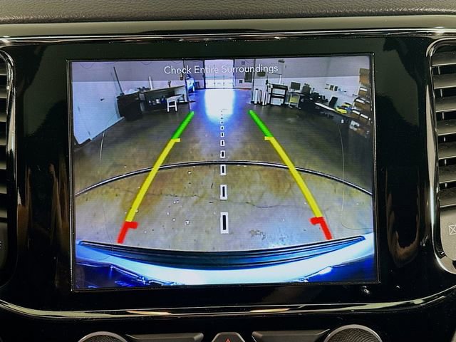 Used 2019 Jeep Grand Cherokee Altitude image 24