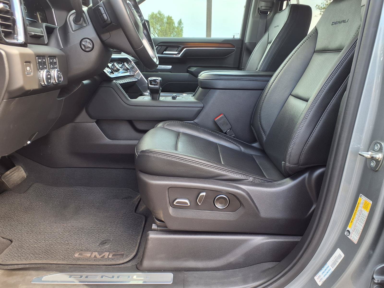 Used 2024 GMC Sierra 1500 Denali w/ Denali Reserve Package AWD/4WD image 24