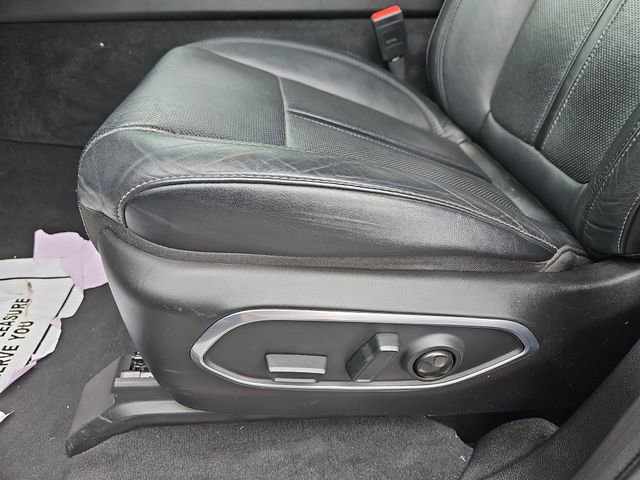 Used 2024 Jeep Wagoneer Series II w/ Flexible Seating Group RWD image 20