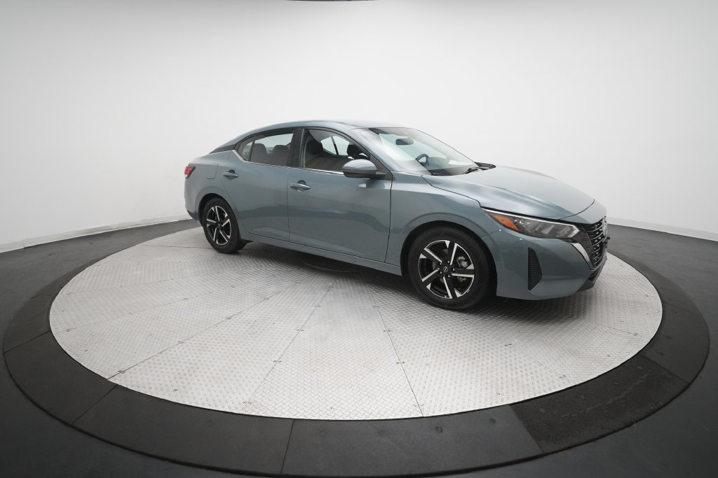 Used 2025 Nissan Sentra SV FWD image 34