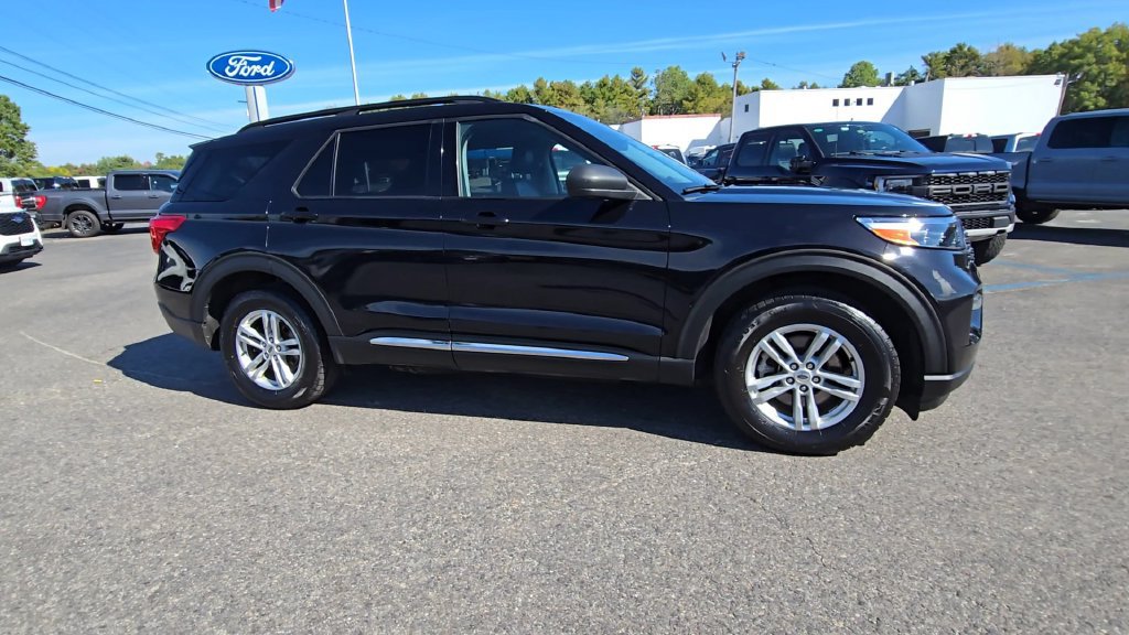 Certified 2021 Ford Explorer XLT w/ Equipment Group 202A AWD/4WD image 21
