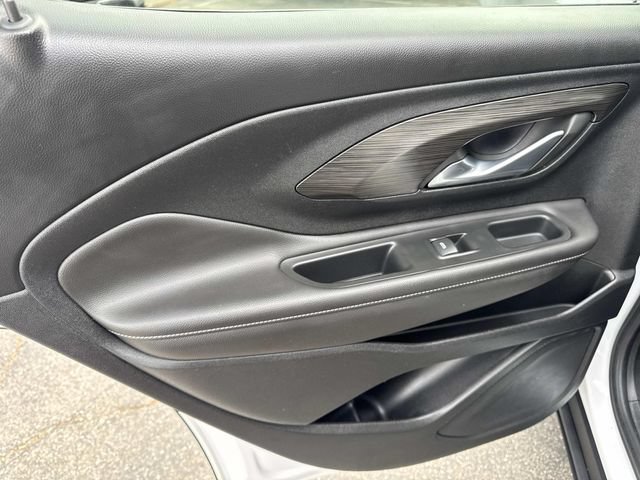 Used 2022 GMC Terrain SLT w/ Infotainment Package II FWD image 22