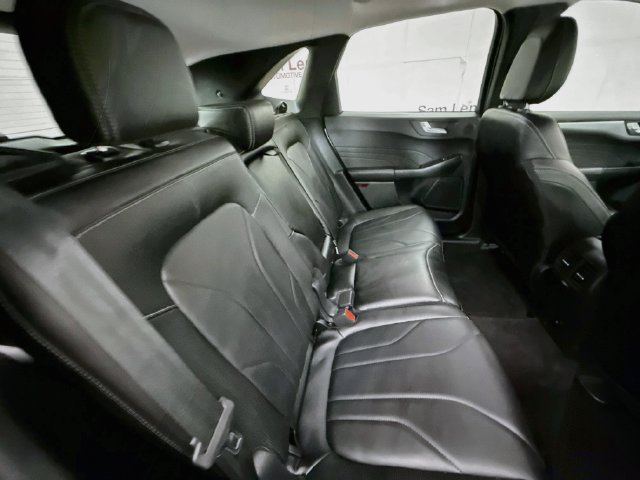Certified 2025 Ford Escape SE w/ PHEV Premium Package FWD image 28