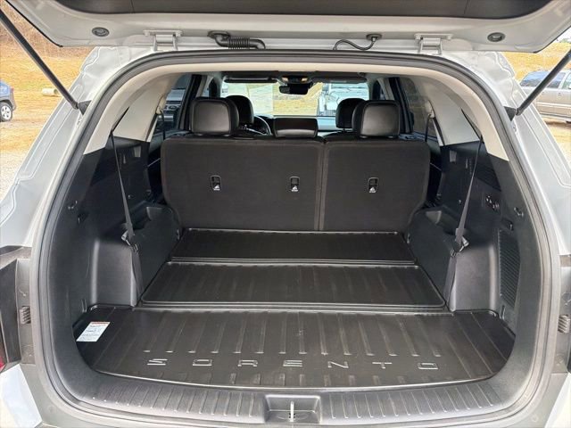 Used 2022 Kia Sorento S image 10
