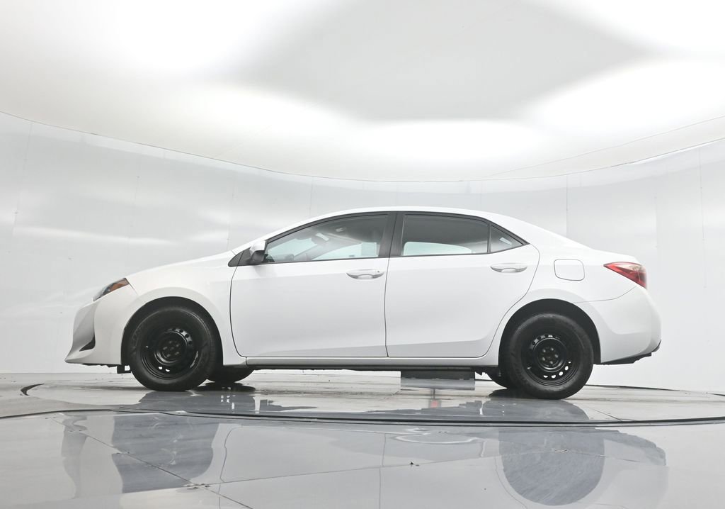 Used 2018 Toyota Corolla L image 21