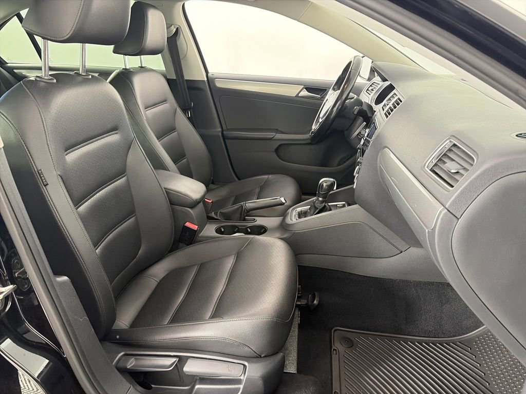 Used 2018 Volkswagen Jetta SE image 30