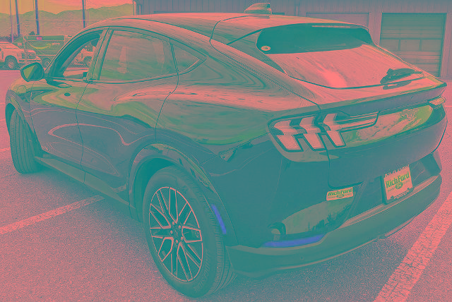 Certified 2025 Ford Mustang Mach-E Premium AWD/4WD image 4