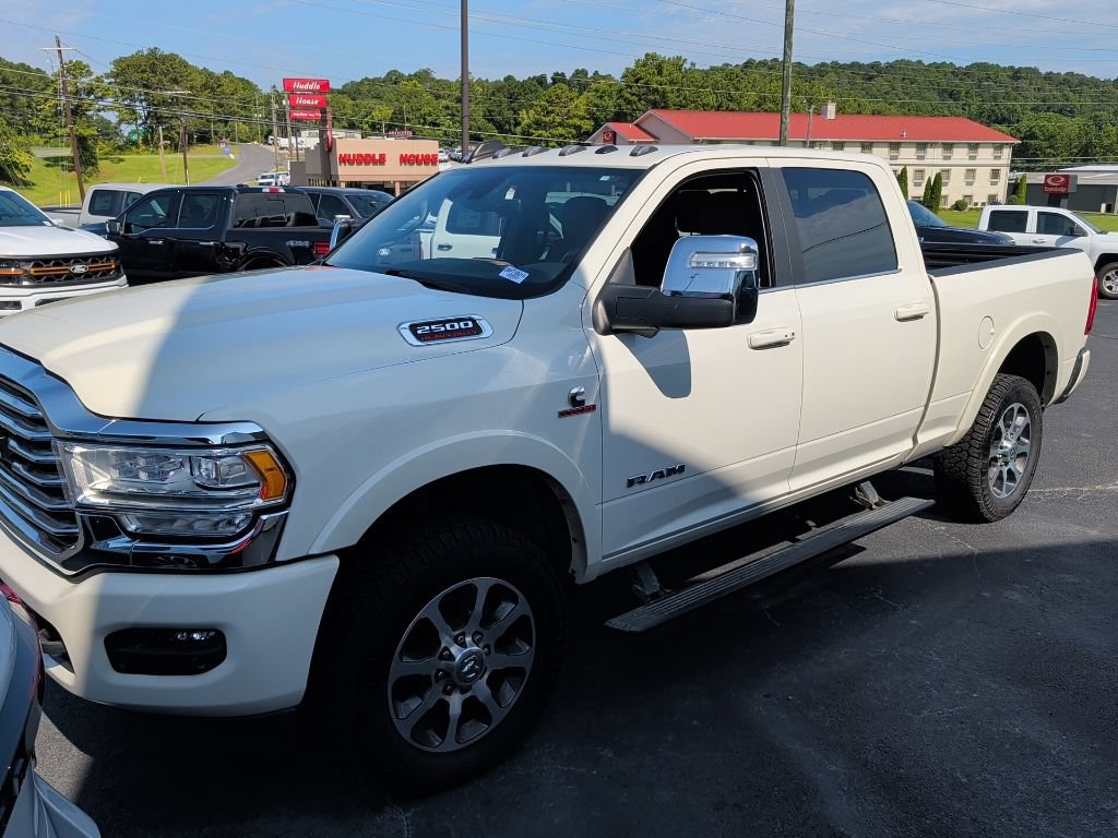 Used 2023 RAM 2500 Limited AWD/4WD image 2