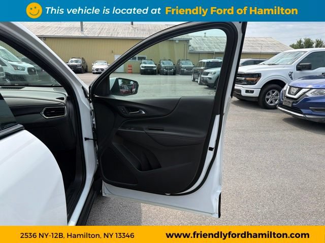 Used 2022 Chevrolet Equinox RS AWD/4WD image 36