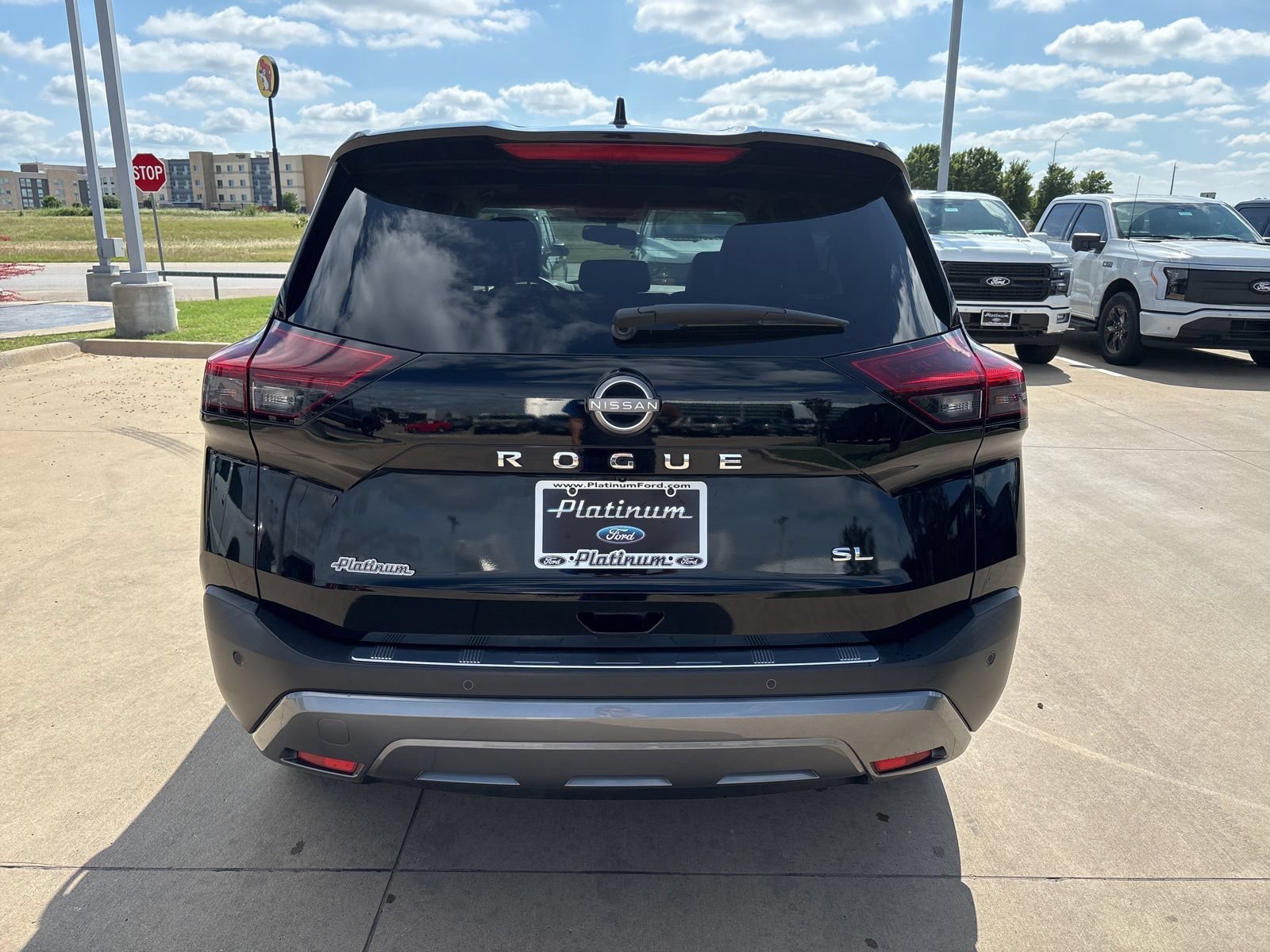 Used 2022 Nissan Rogue SL FWD image 4