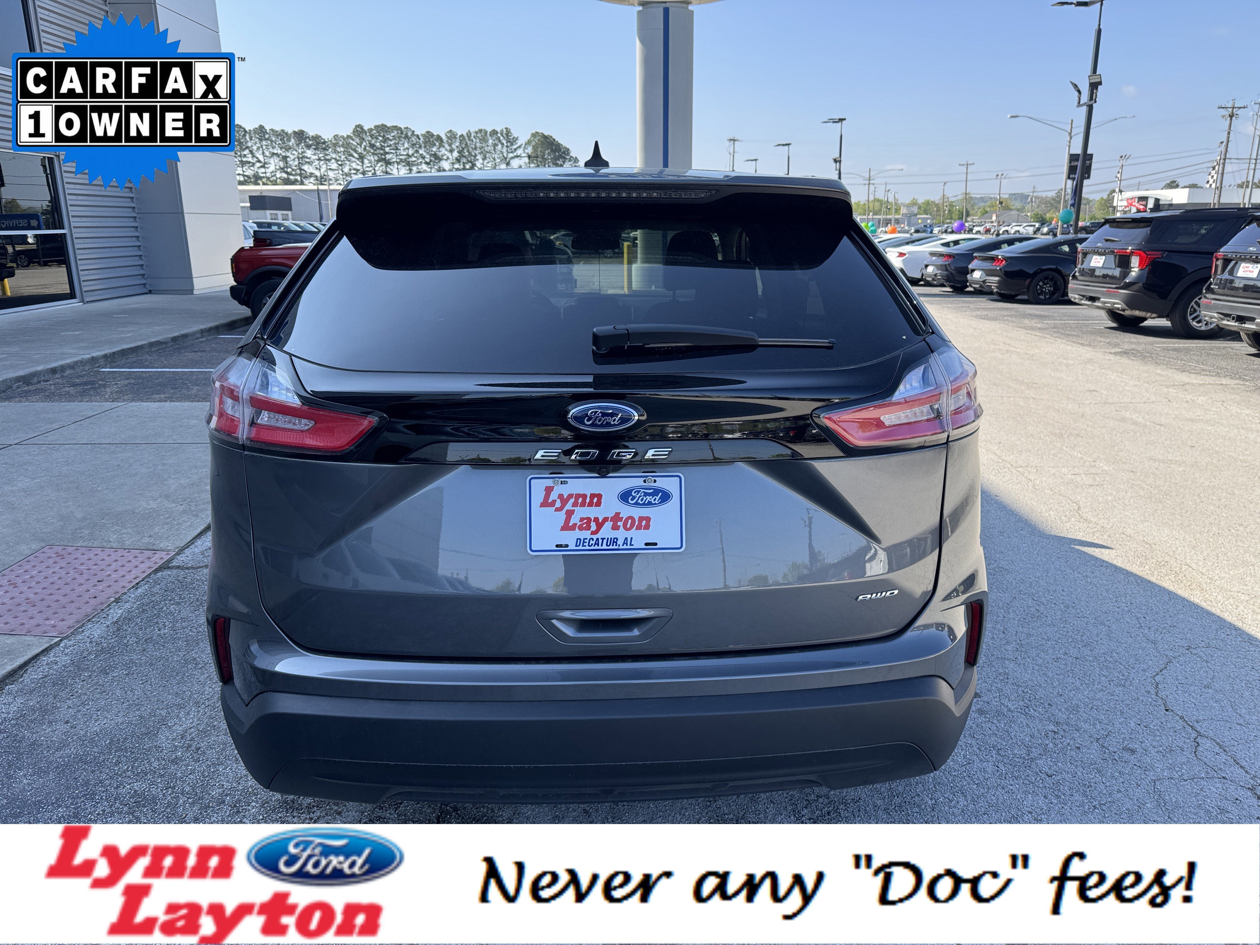 Certified 2024 Ford Edge SE image 3