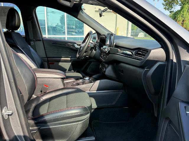 Certified 2023 Ford Escape ST-Line AWD/4WD image 24