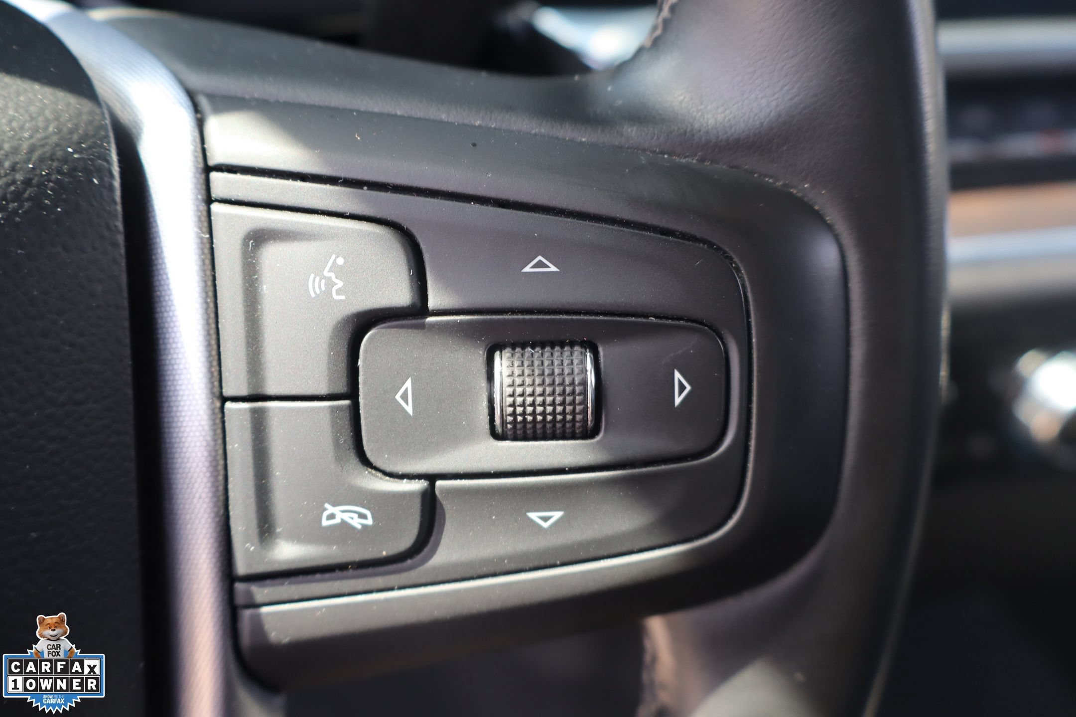 Used 2025 GMC Sierra 1500 SLT AWD/4WD image 15