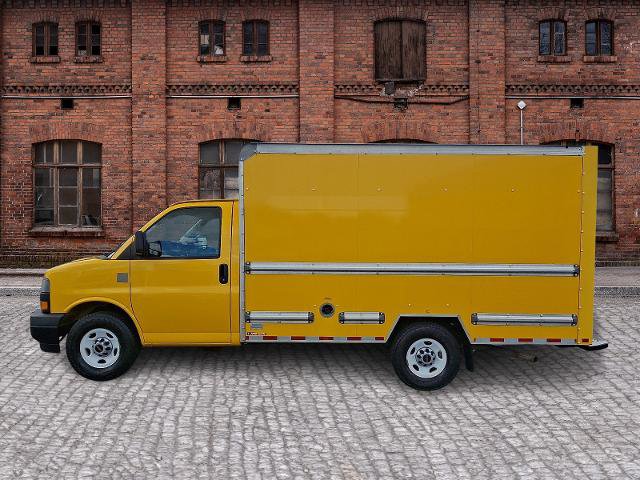 Used 2021 GMC Savana 3500 w/ Power Convenience Package RWD image 7