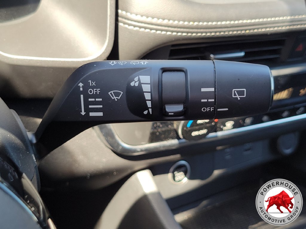 Used 2023 Nissan Rogue SV FWD image 31