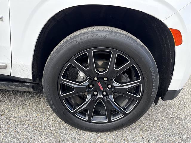 Used 2023 GMC Yukon Denali RWD image 18