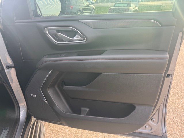 Used 2022 Chevrolet Tahoe RST w/ Luxury Package image 38