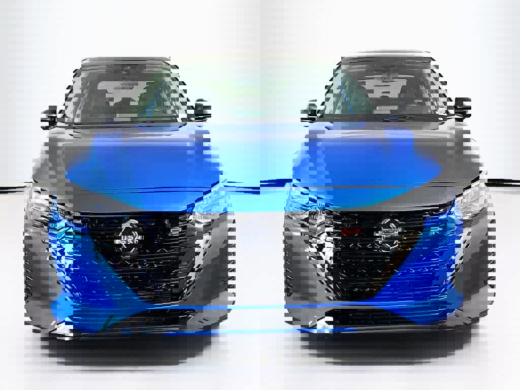 Used 2025 Nissan Sentra SR w/ SR Premium Package image 8