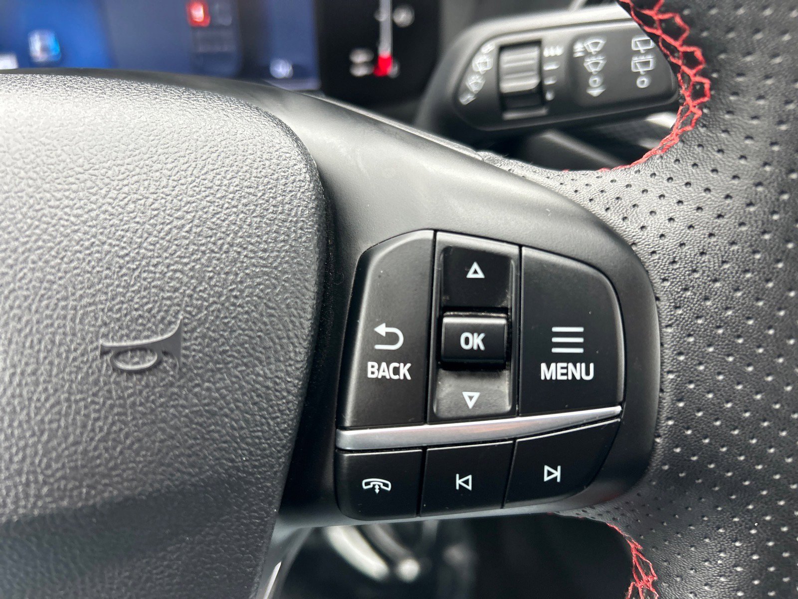 Certified 2024 Ford Escape ST-Line Select w/ Tech Pack #1 image 25