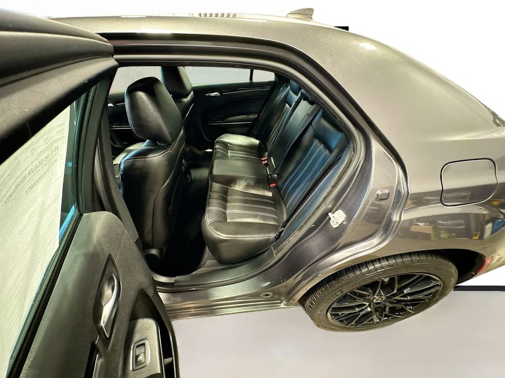 Used 2019 Chrysler 300 S image 19